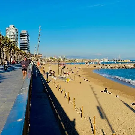 Chill, Cozy Steps From The Shore * Barcelona